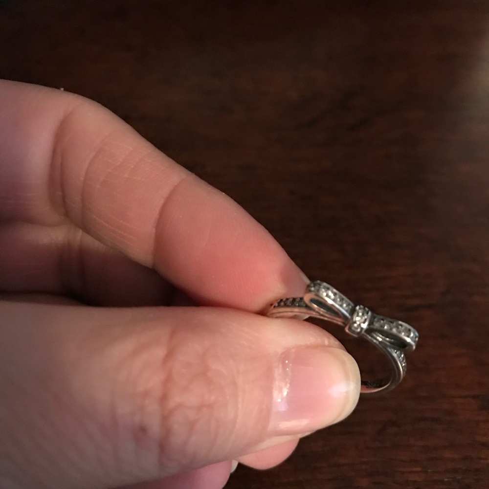 Pandora dainty bow ring size 8 never worn